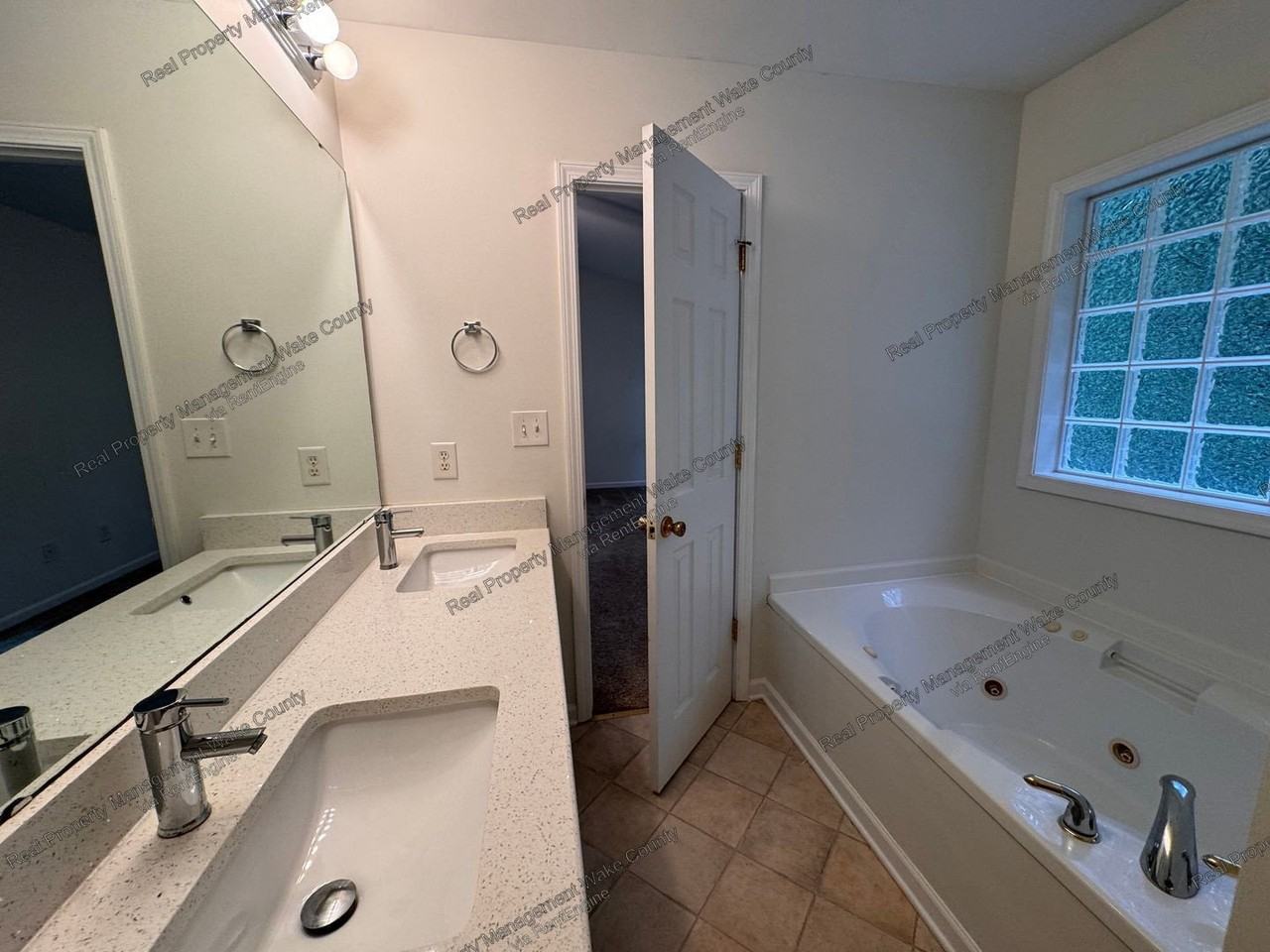 212 N Honey Springs Ave - Photo 6 of 38