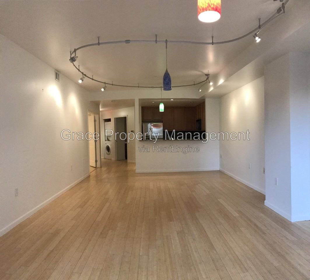 925 N Lincoln St #4IS - Photo 3 of 24