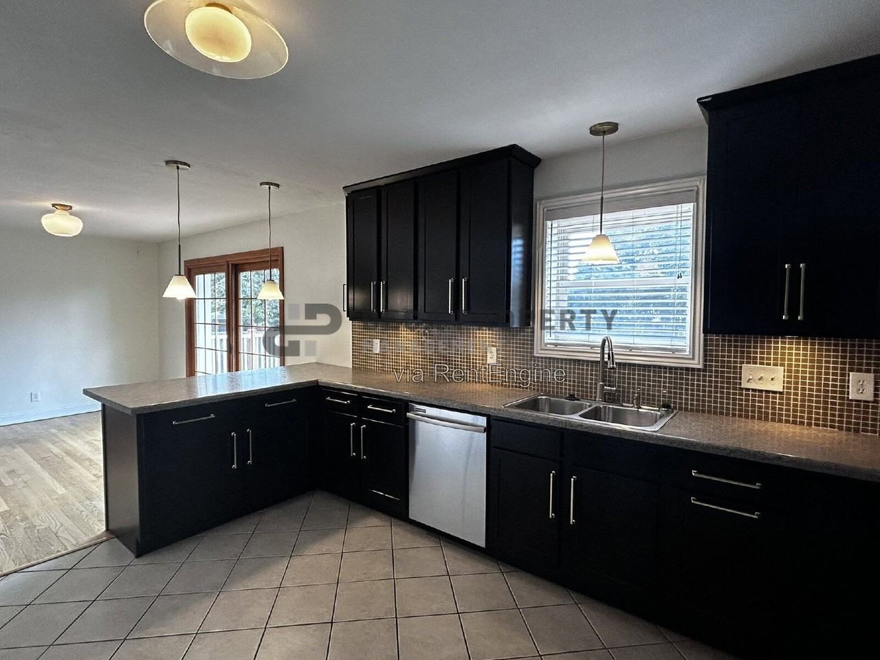11842 Sunlind Dr - Photo 6 of 24