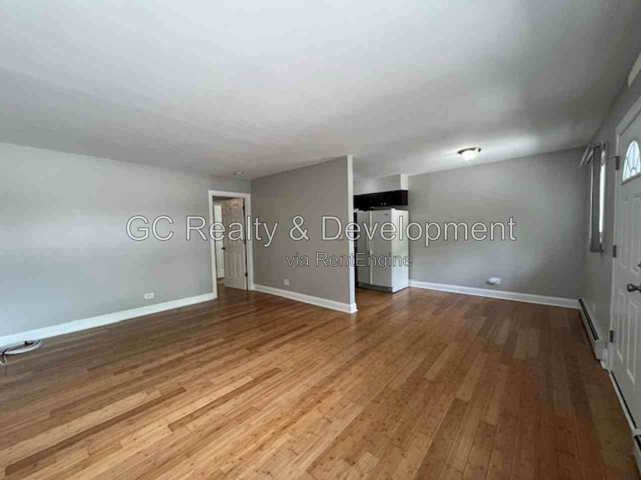 601 N Highview Ave #4 - Photo 4 of 11