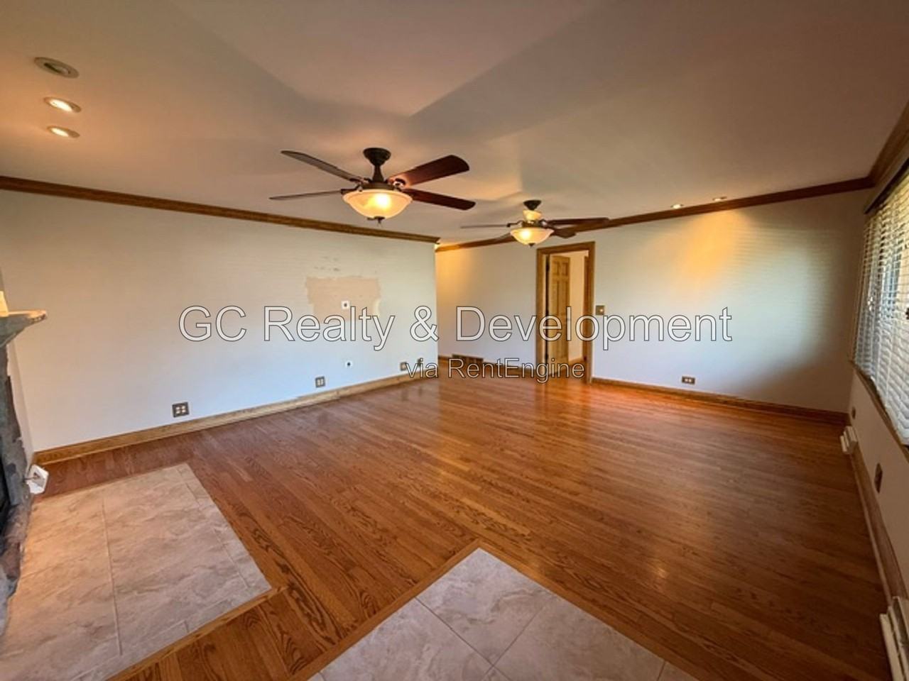 406 Brown St - Photo 3 of 20