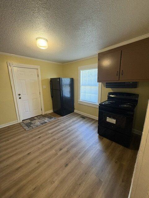 403 Wyatt St - Photo 3 of 13