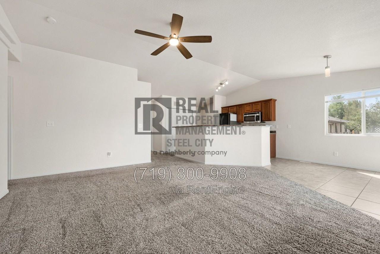 321 S Maher Dr - Photo 6 of 40