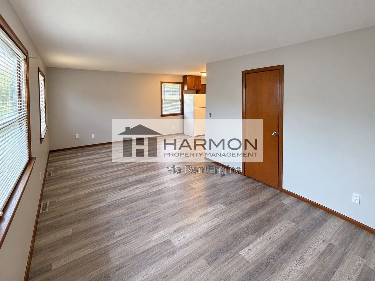 118 N Joann St - Photo 2 of 6