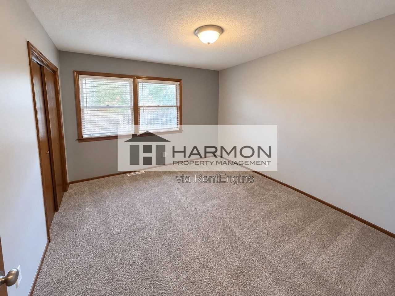 118 N Joann St - Photo 5 of 6