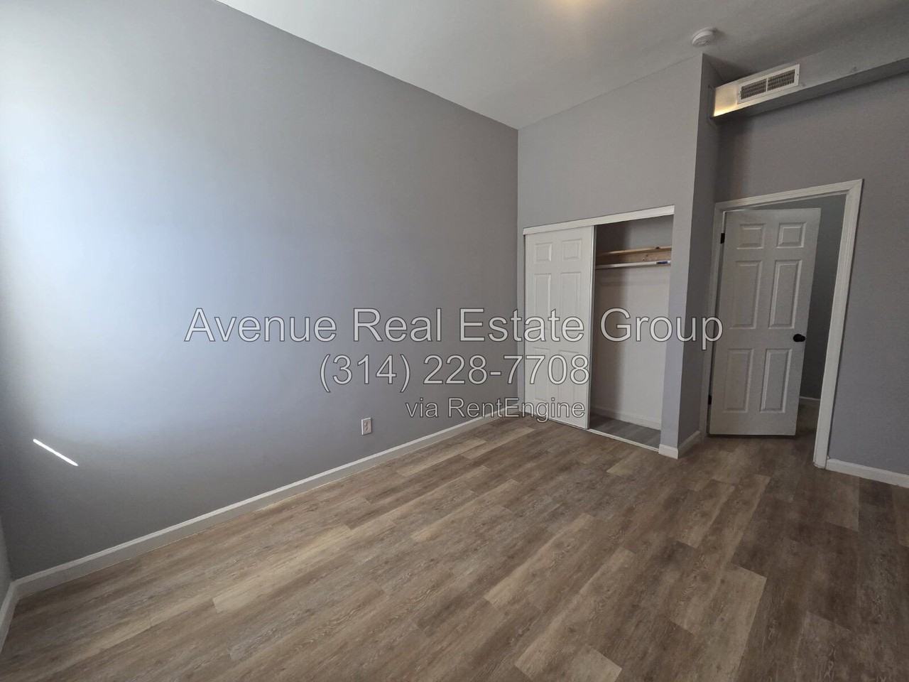 5040 Lotus Ave #2F - Photo 3 of 7