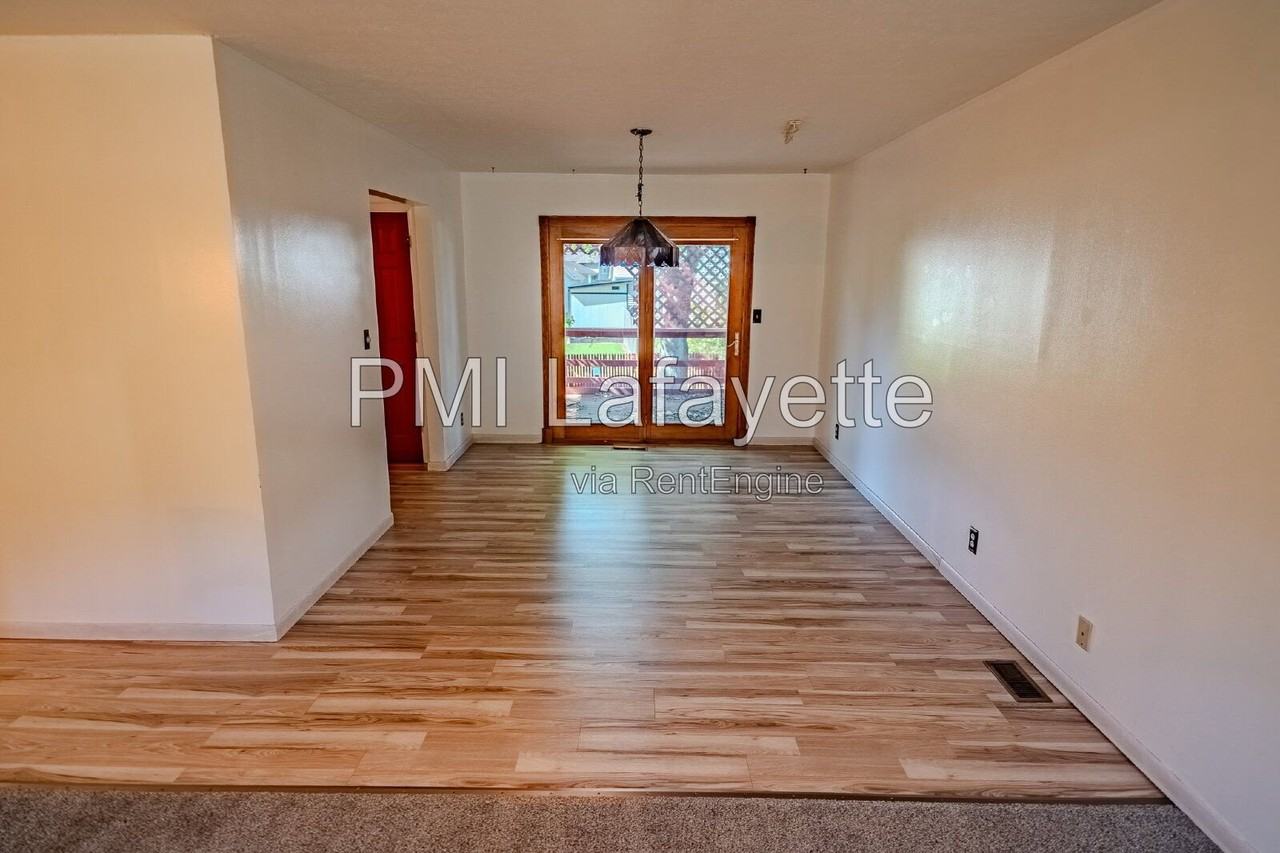 716 Foxwood Dr - Photo 7 of 29