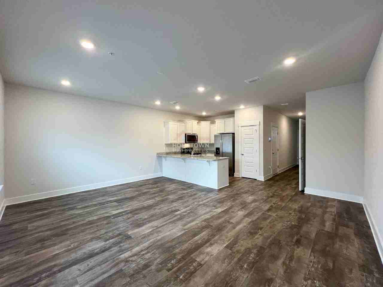 1631 Iroquois Ct - Photo 6 of 41