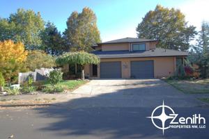 featured image of 3017 Ne 103rd Loop #B