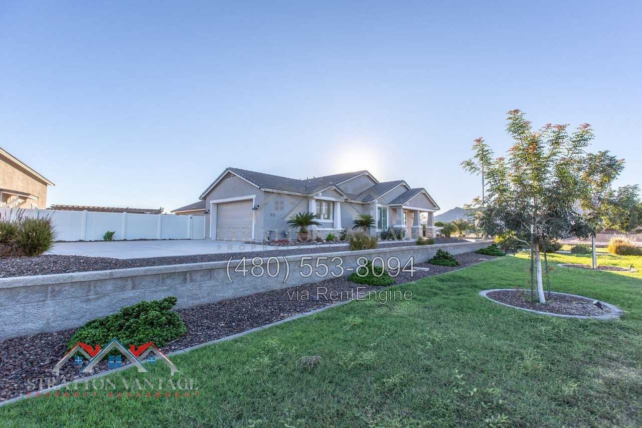 3283 W Roberts Rd - Photo 3 of 50