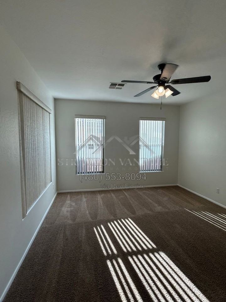 4518 W T Ryan Ln - Photo 4 of 34