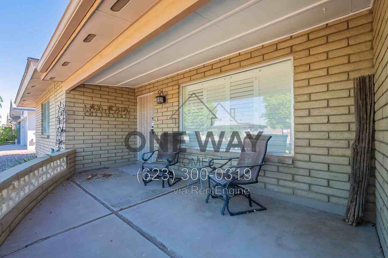 907 S Roanoke #1 - Photo 4 of 35
