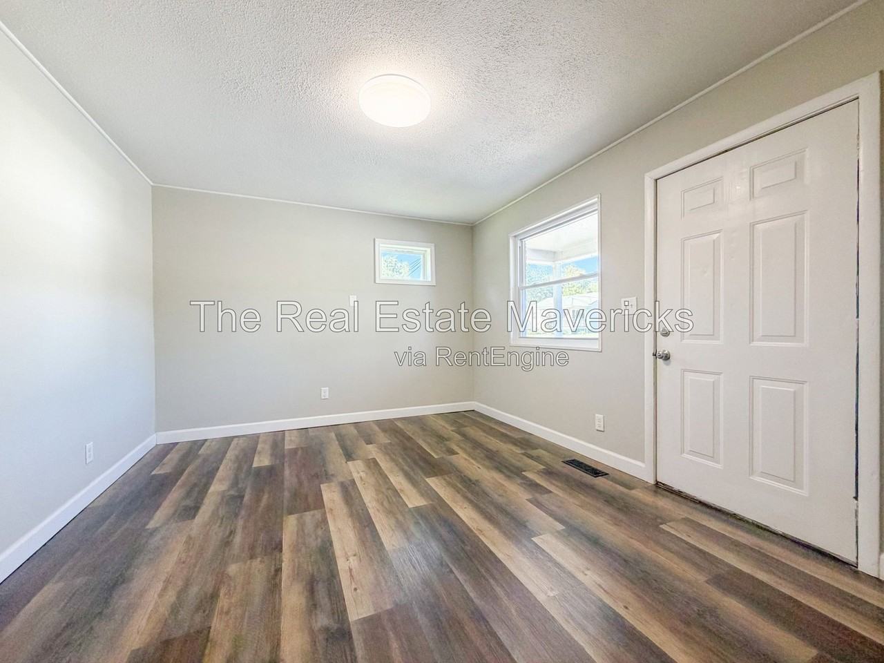 277 Pine Ave - Photo 7 of 21