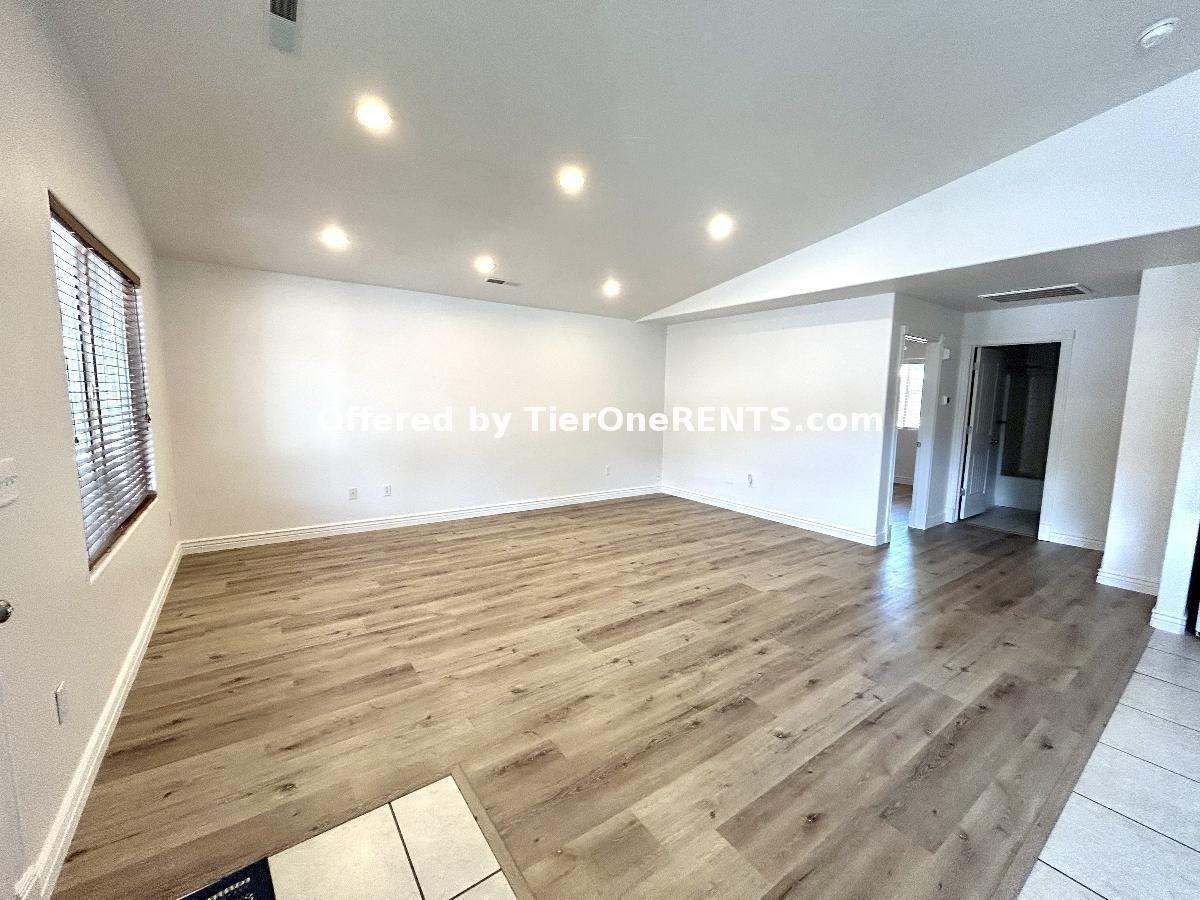 25 E 420 N - Photo 4 of 15