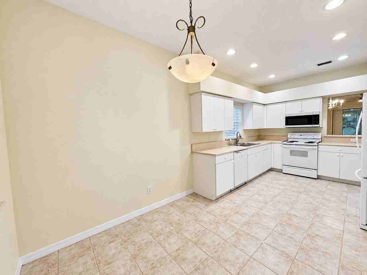 174 Lions Gate Dr - Photo 5 of 34