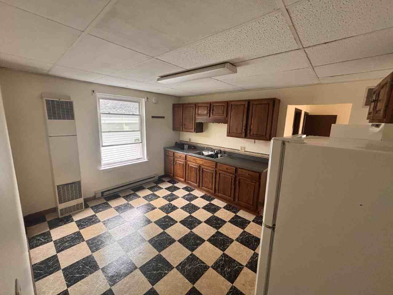 752 Middle St #1 - Photo 6 of 15