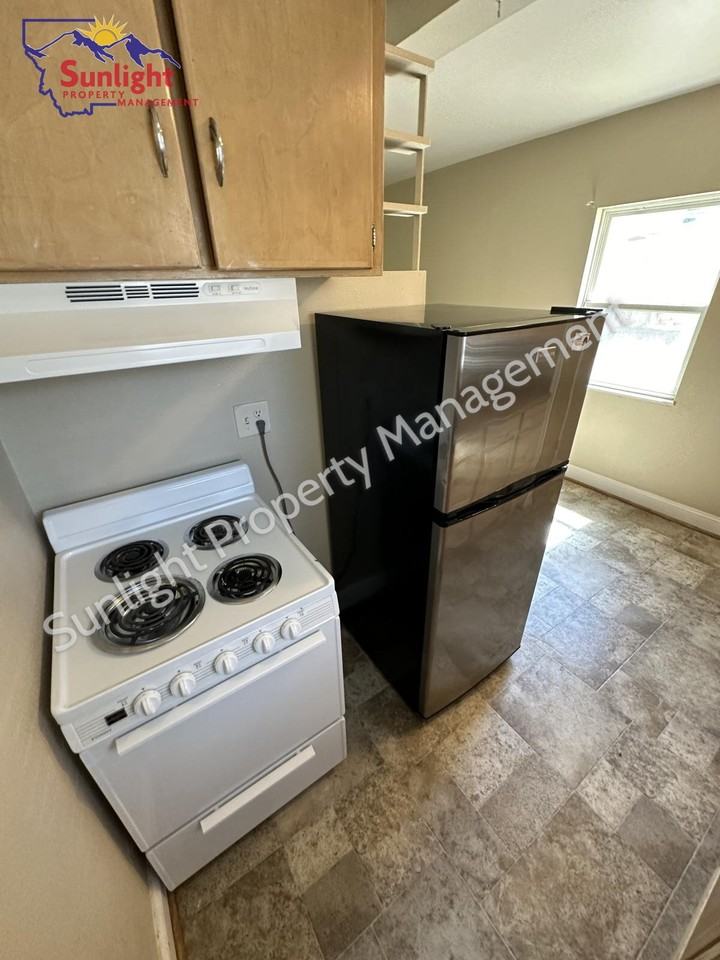 920 N 31st St - Photo 2 of 8