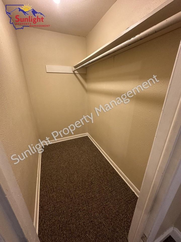 920 N 31st St - Photo 7 of 8