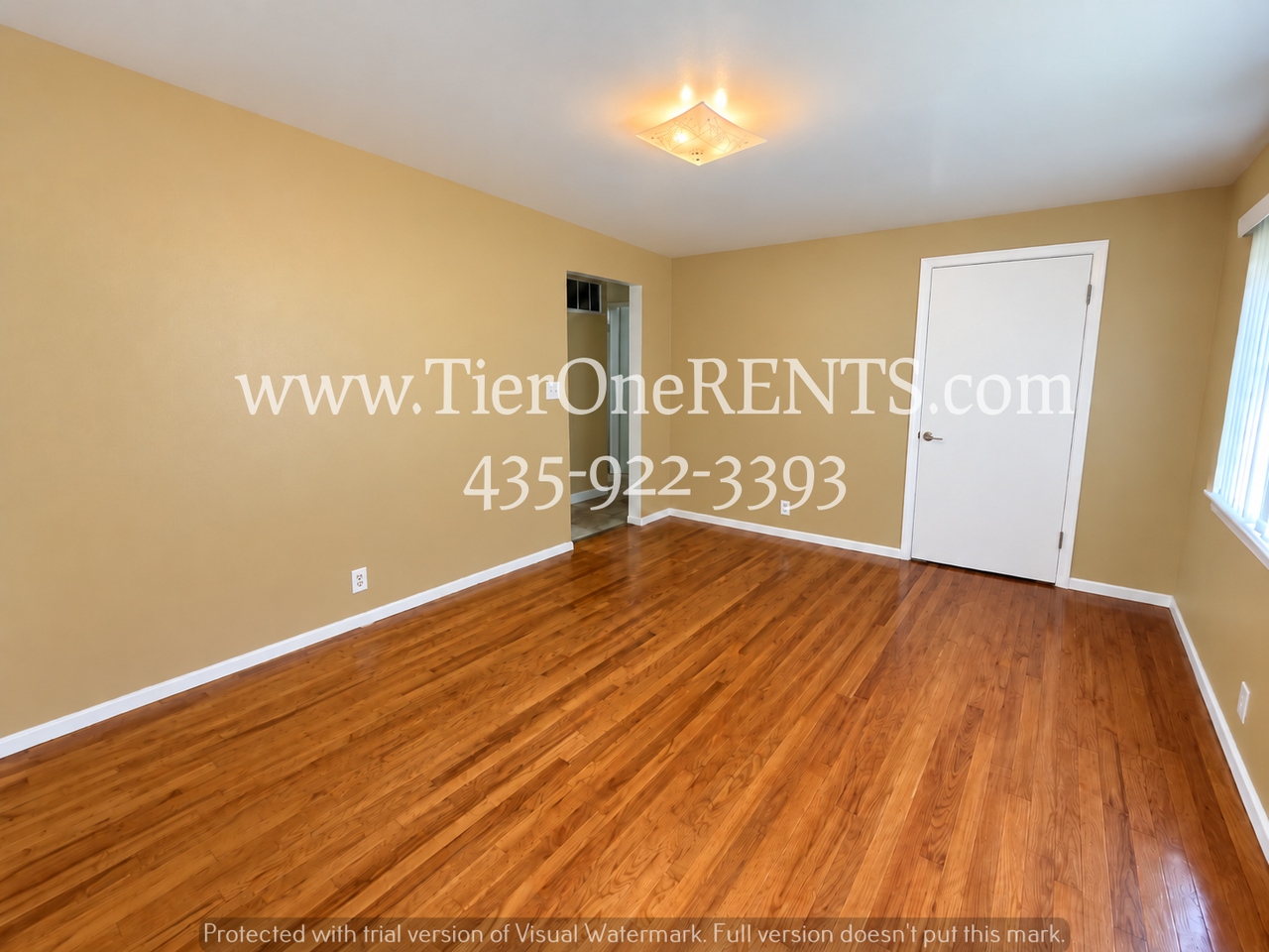 2932 S Adams St - Photo 2 of 12