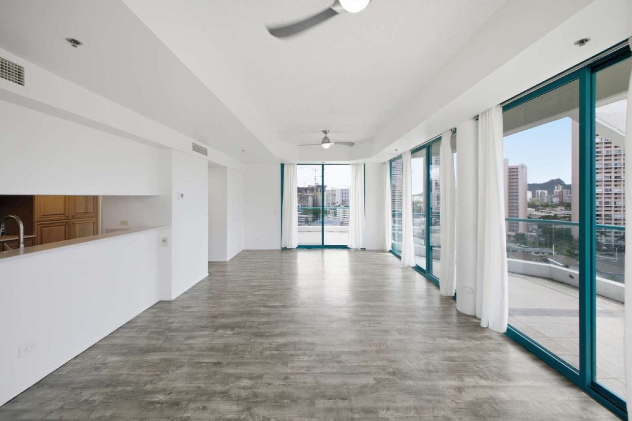 745 Isenberg St Ph - Photo 2 of 18