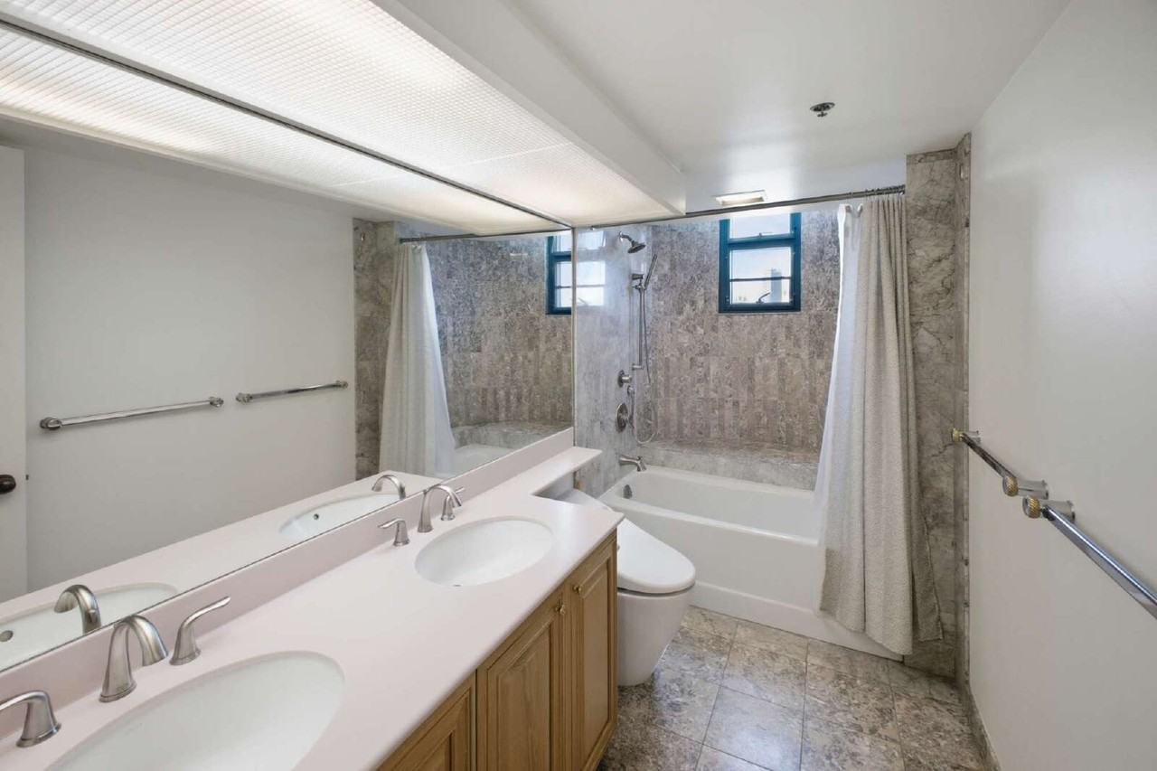 745 Isenberg St Ph - Photo 5 of 18