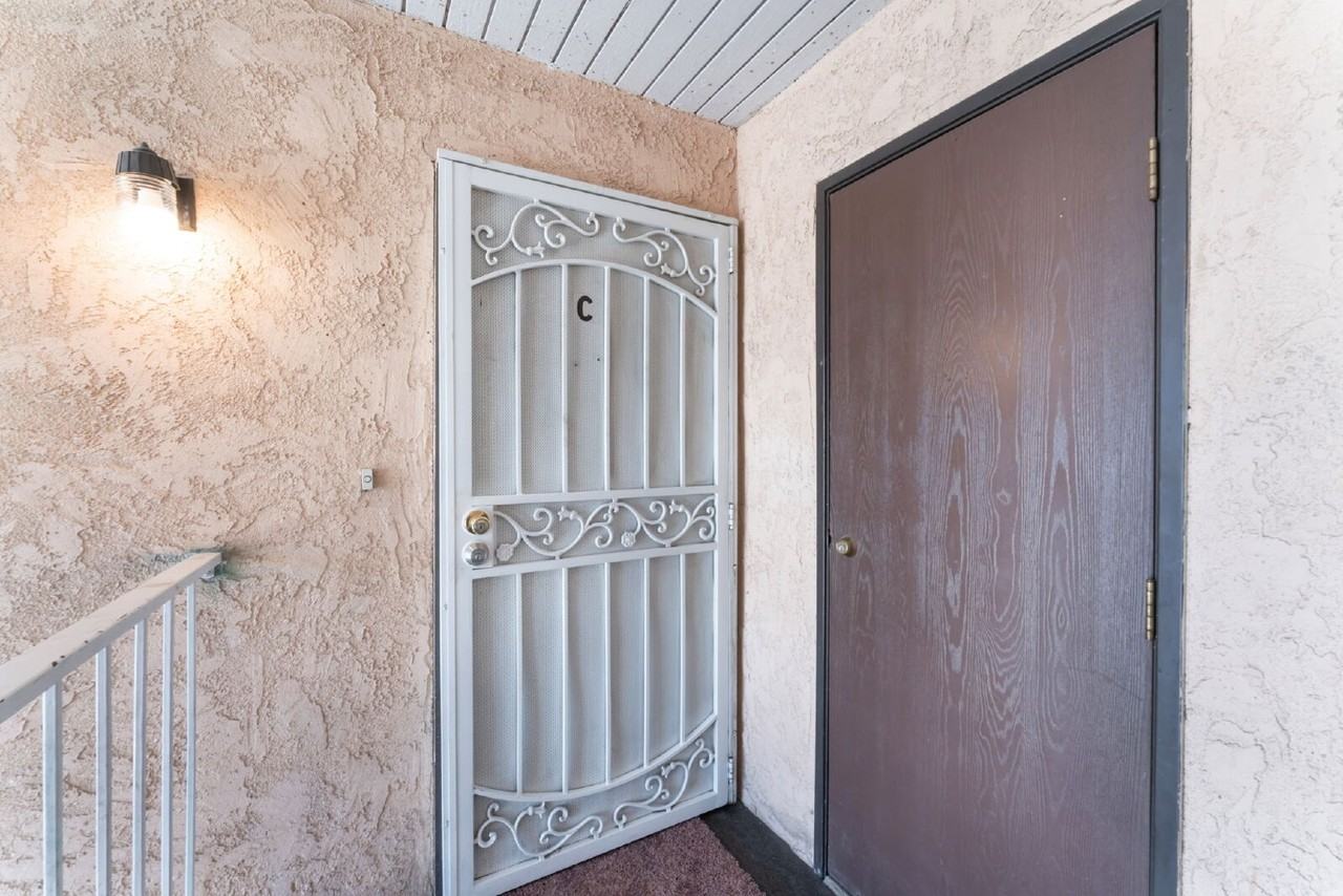 3221 Thomas Ave #B - Photo 6 of 26