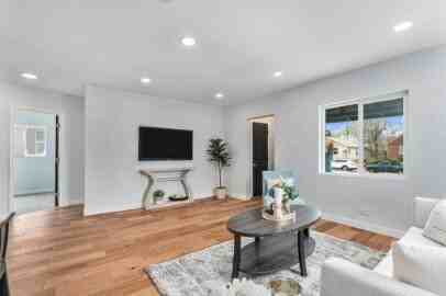 2 S Knox Ct - Photo 2 of 23