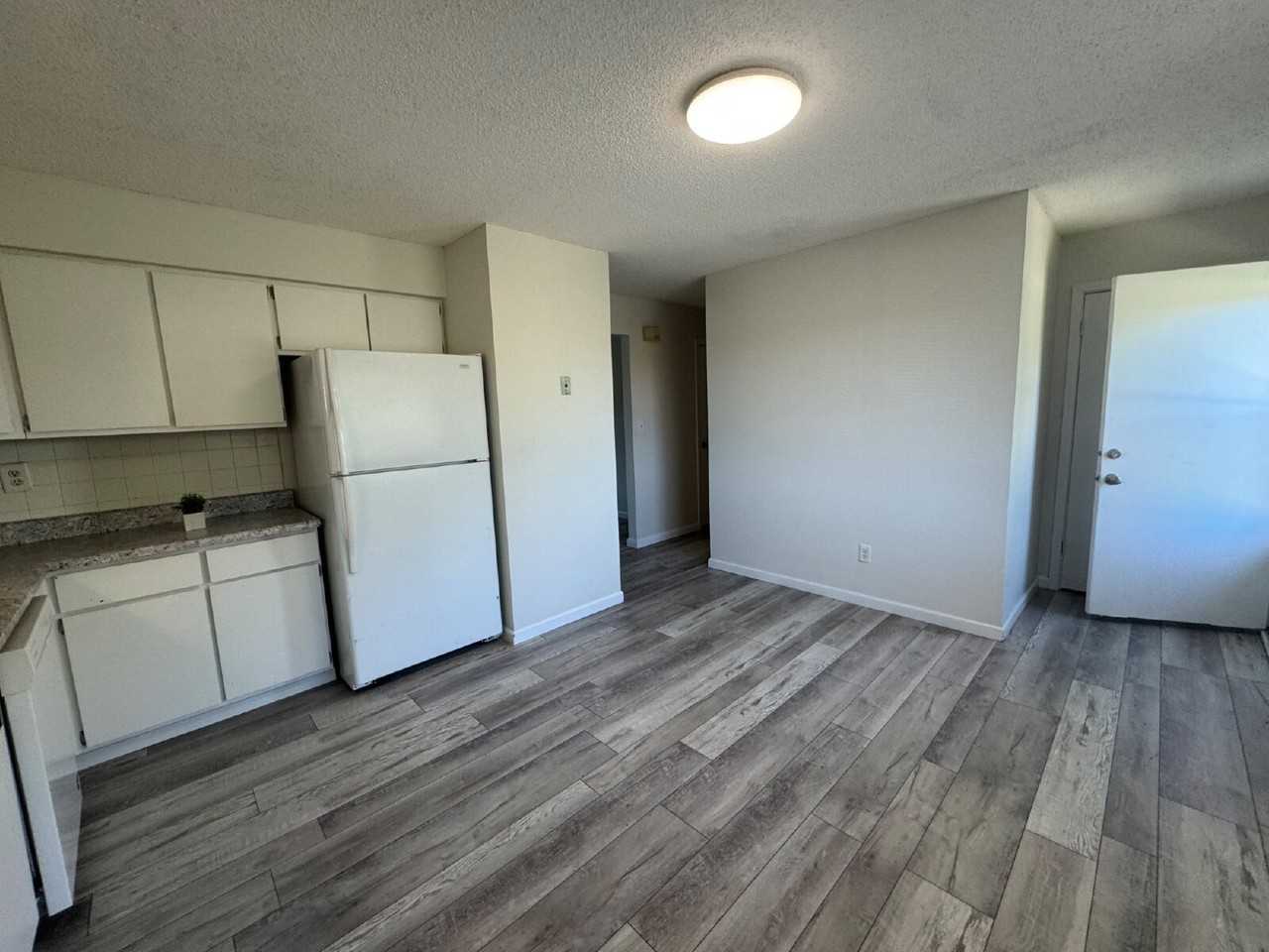 3122 Cumberland Dr #2 - Photo 3 of 10