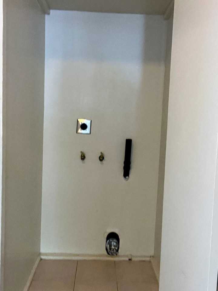 419 E Adams St - Photo 3 of 6