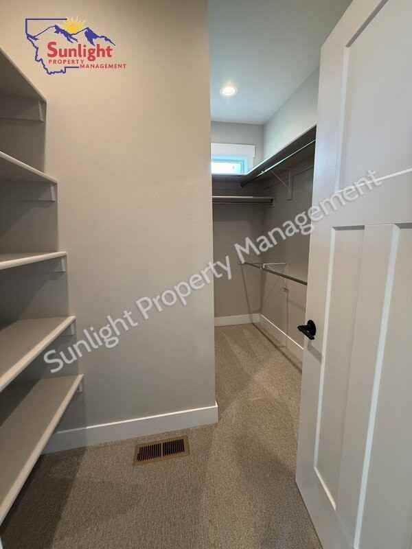 1019 Phil Cir - Photo 6 of 12
