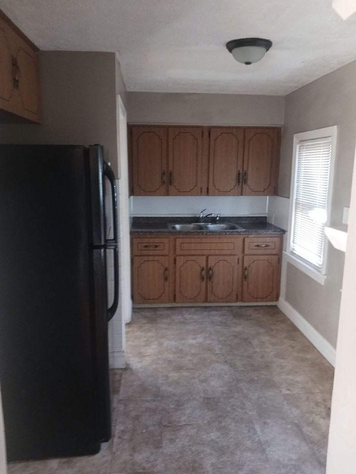 1352 Dill Rd - Photo 2 of 11