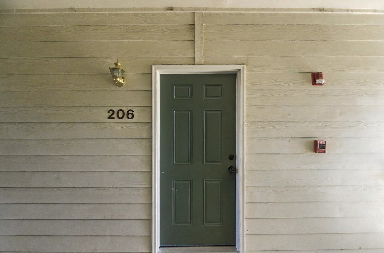 18930 E Warren Cir #D206 - Photo 6 of 37
