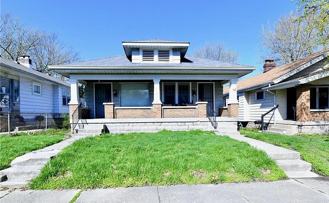 810 N Bradley Ave - Photo 1 of 1