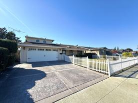 444 Greenwood Dr - Photo 1 of 1