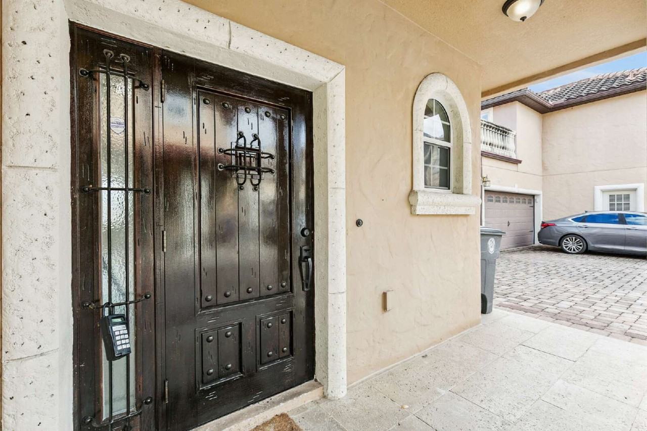 1415 Harmon Ave - Photo 2 of 33