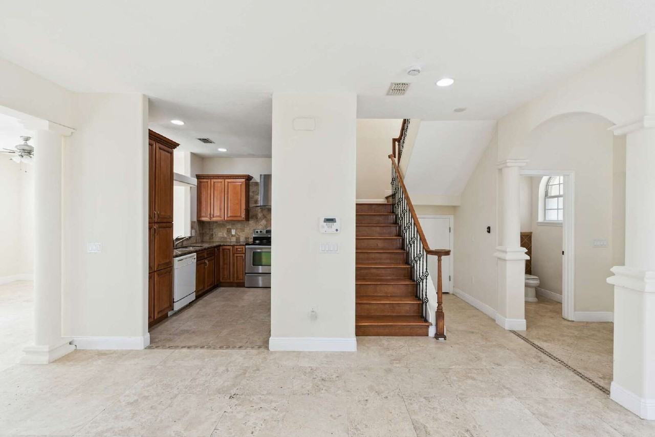 1415 Harmon Ave - Photo 7 of 33