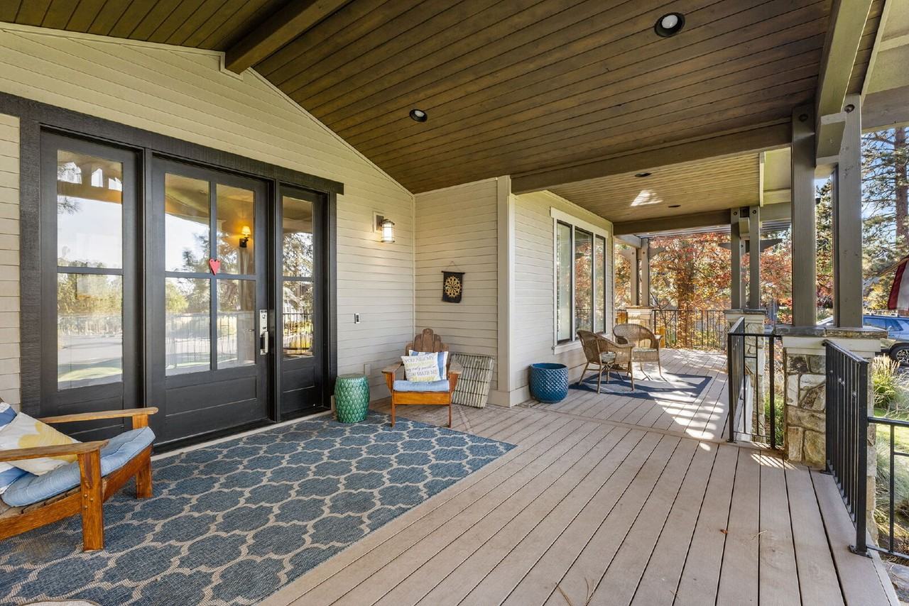 61394 Cultus Lake Ct - Photo 4 of 50