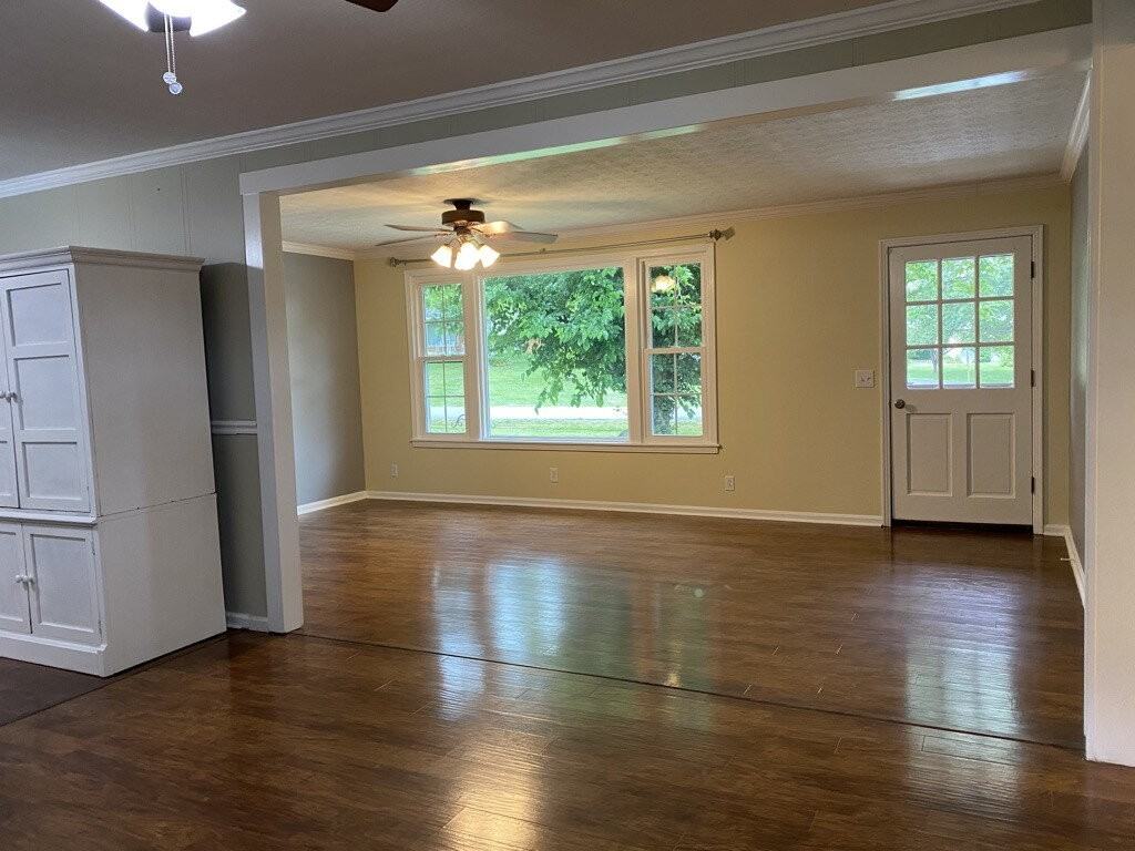 129 Savely Dr - Photo 6 of 34