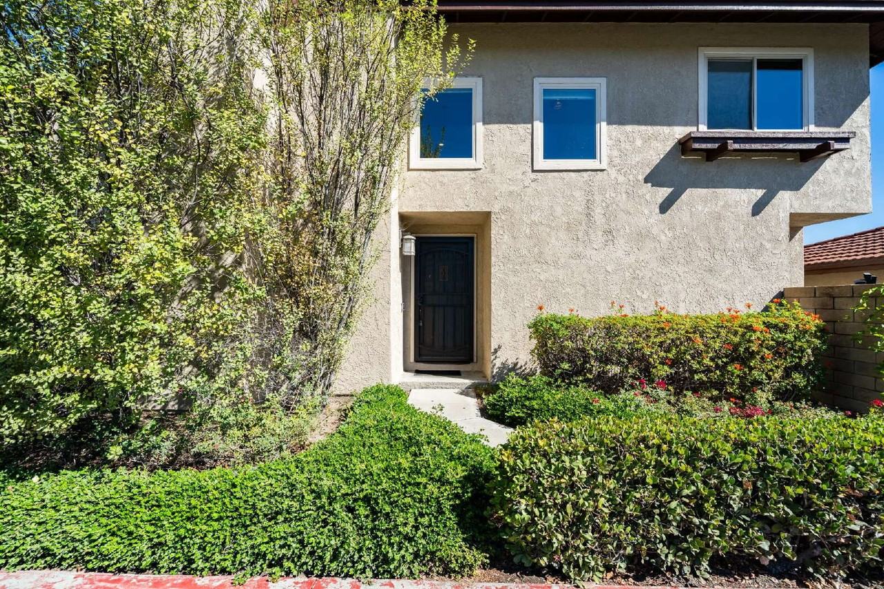 33711 Surfside Dr #33 - Photo 4 of 47