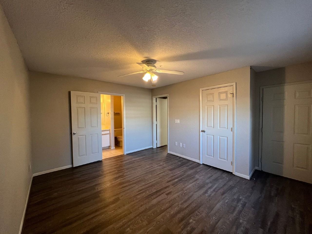 160 W Rockford Dr #F7 - Photo 6 of 21