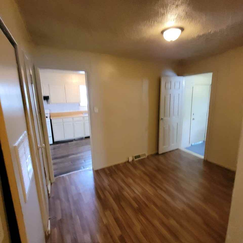 3820 N Butler Ave - Photo 6 of 6