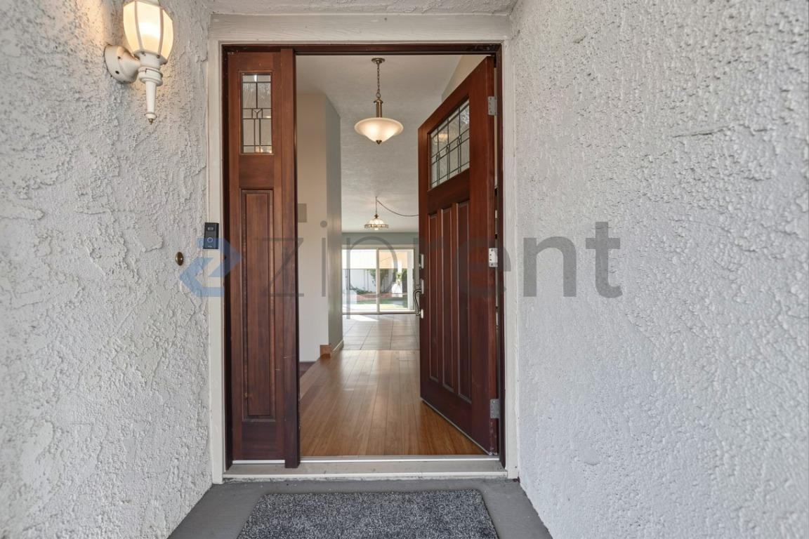 717 Yearling Ct - Photo 5 of 50