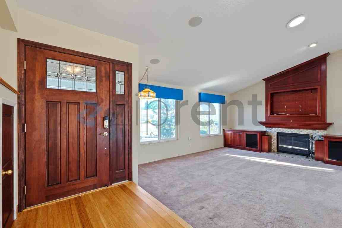 717 Yearling Ct - Photo 7 of 50