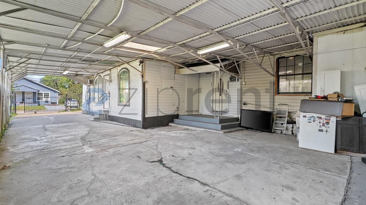 3424 Tampa St - Photo 5 of 19