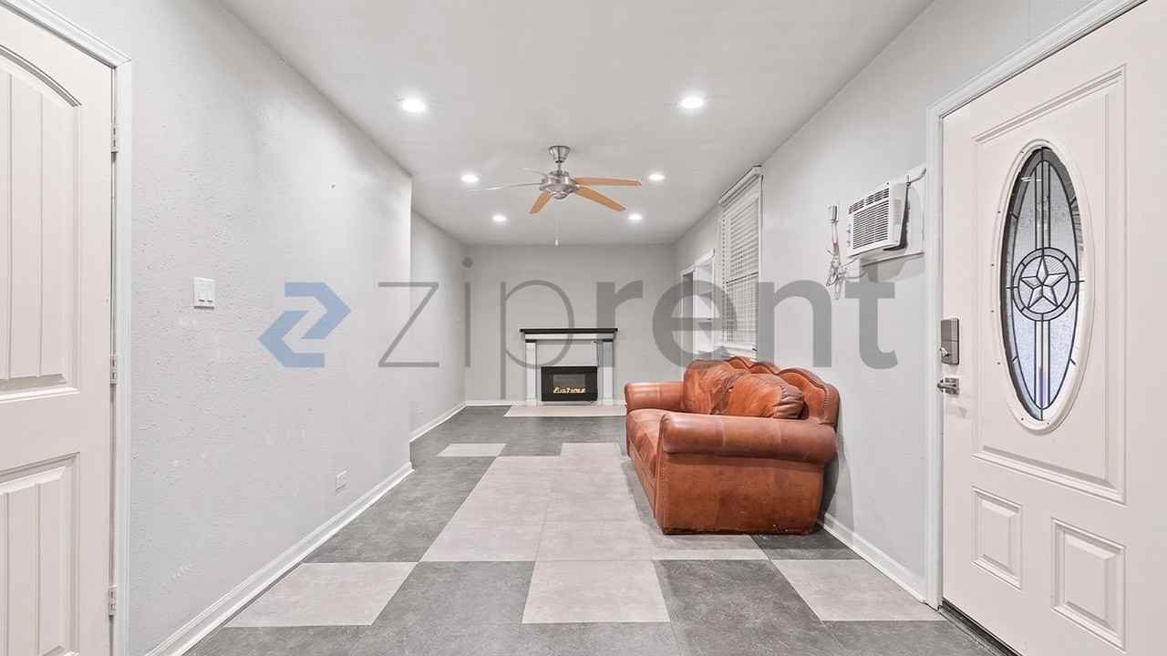 3424 Tampa St - Photo 7 of 19