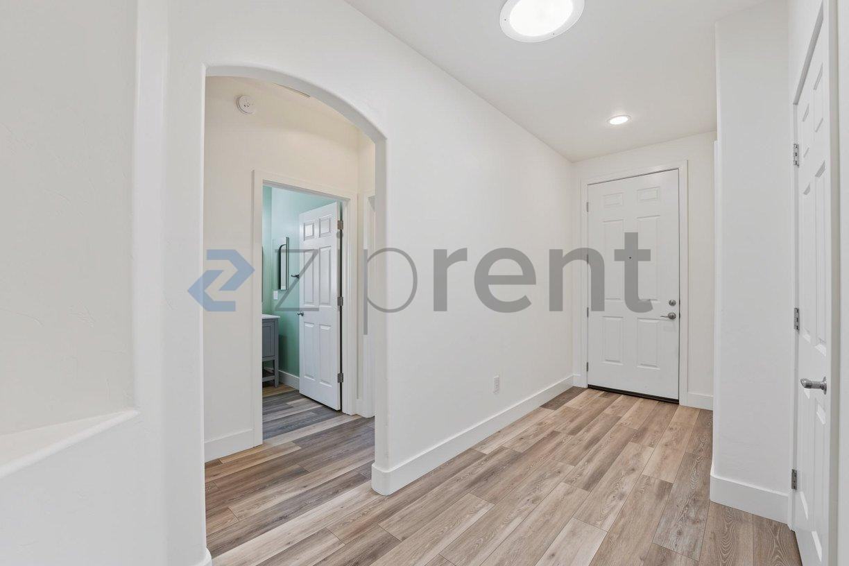 2281 E Skipping Rock Way - Photo 7 of 36