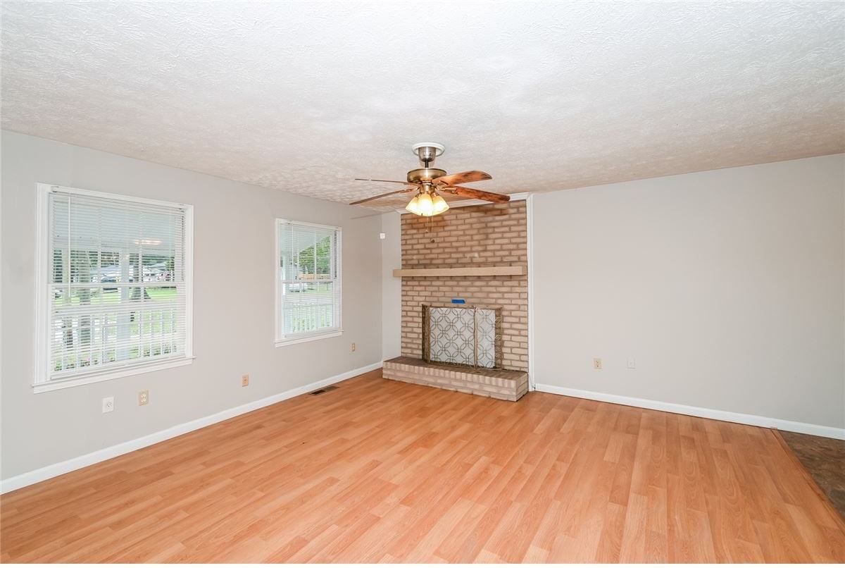 72 Trace Chain Ct - Photo 6 of 15