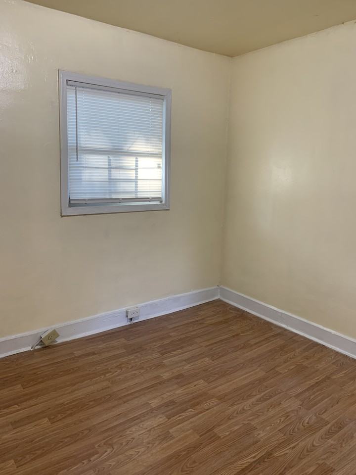 271 52nd Street #C - Photo 6 of 28