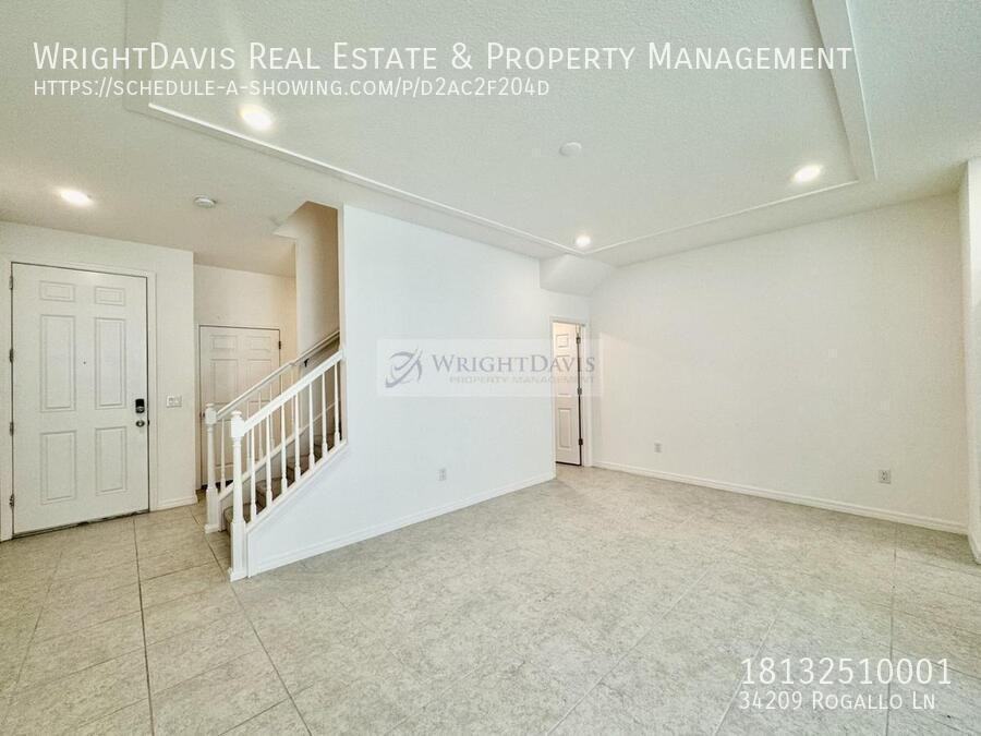 34209 Rogallo Ln - Photo 3 of 27