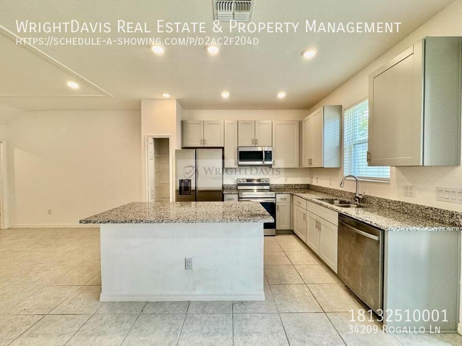 34209 Rogallo Ln - Photo 7 of 27